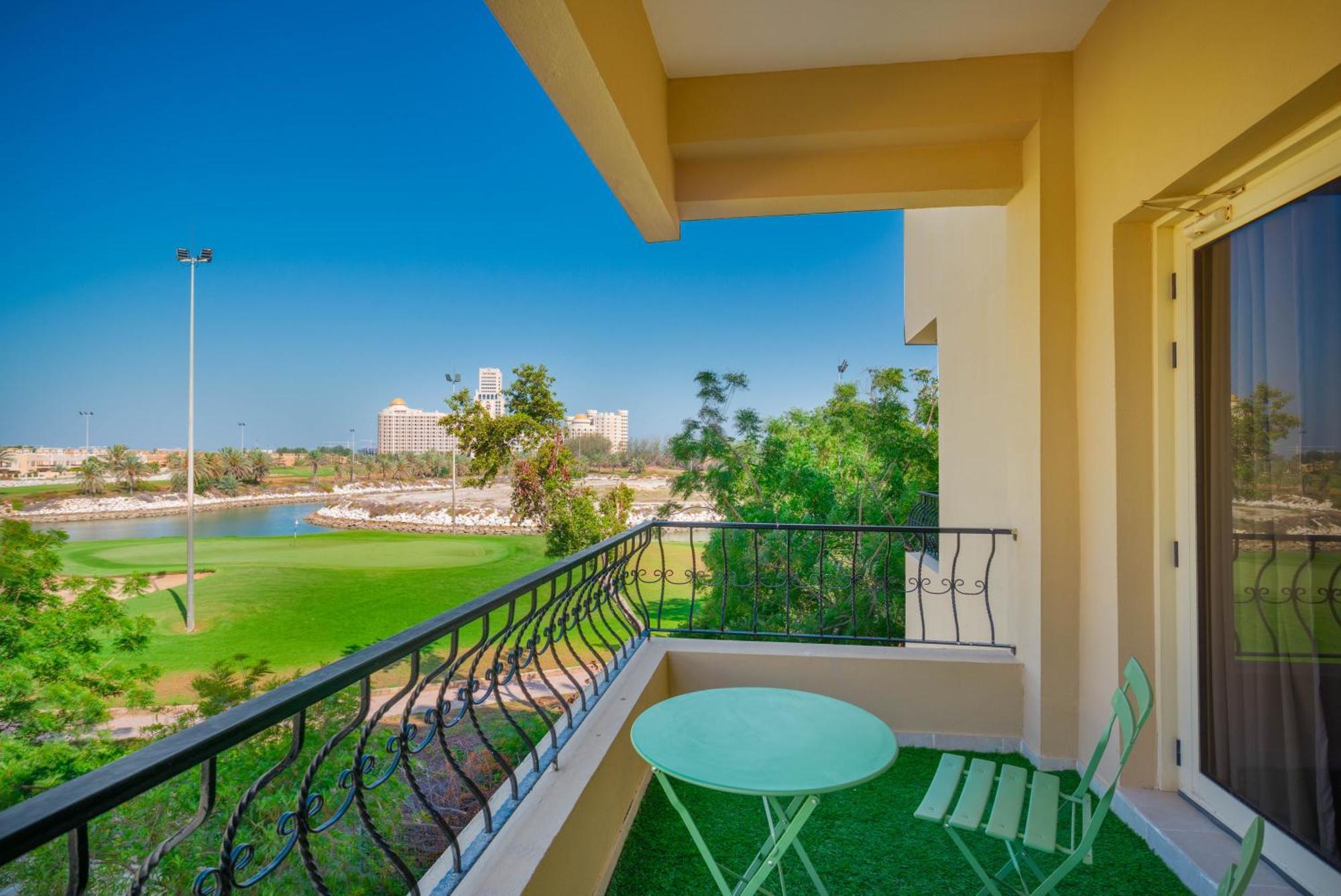 Apartment Live Surrounded By Gorgeous Green Golf Fields